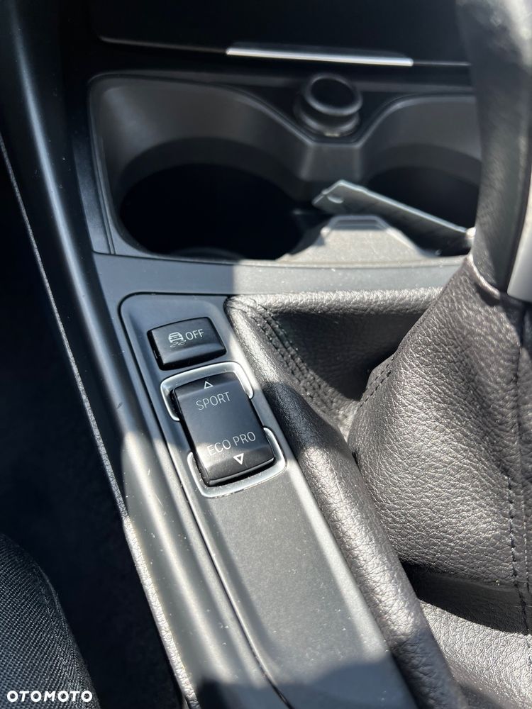BMW Seria 1 116i - 22