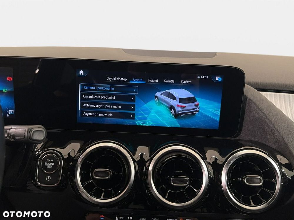 Mercedes-Benz GLA - 29