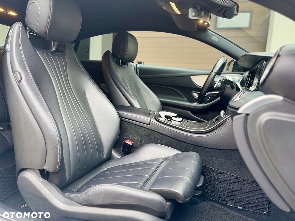 Mercedes-Benz Klasa E 300 9G-TRONIC AMG Line - 16