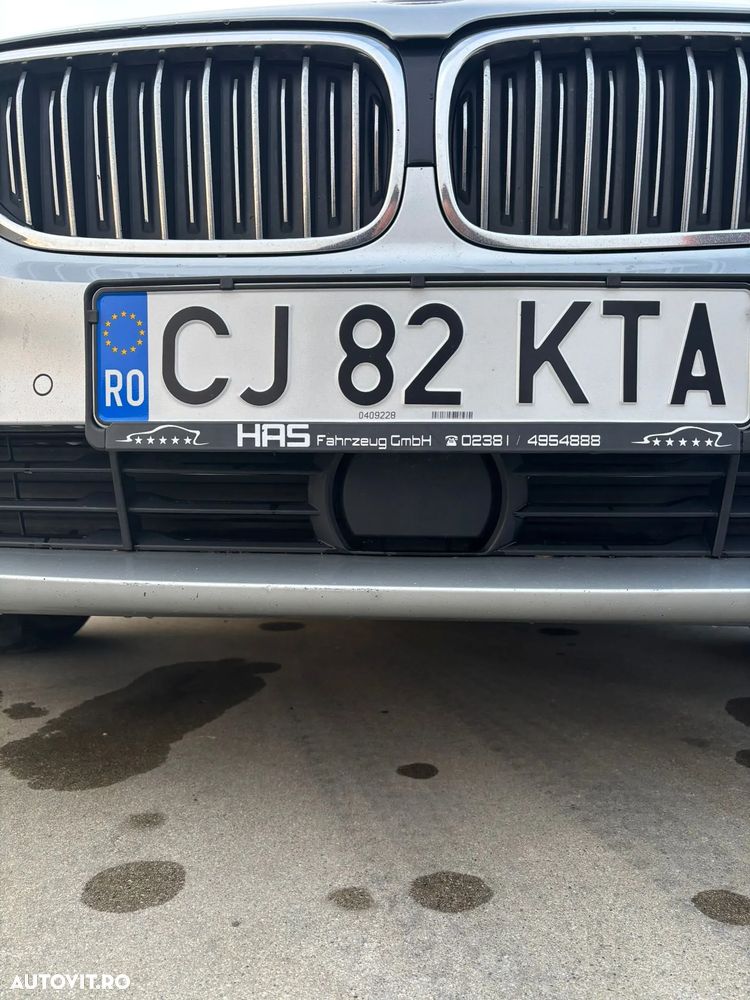 BMW Seria 5 520d xDrive AT - 9