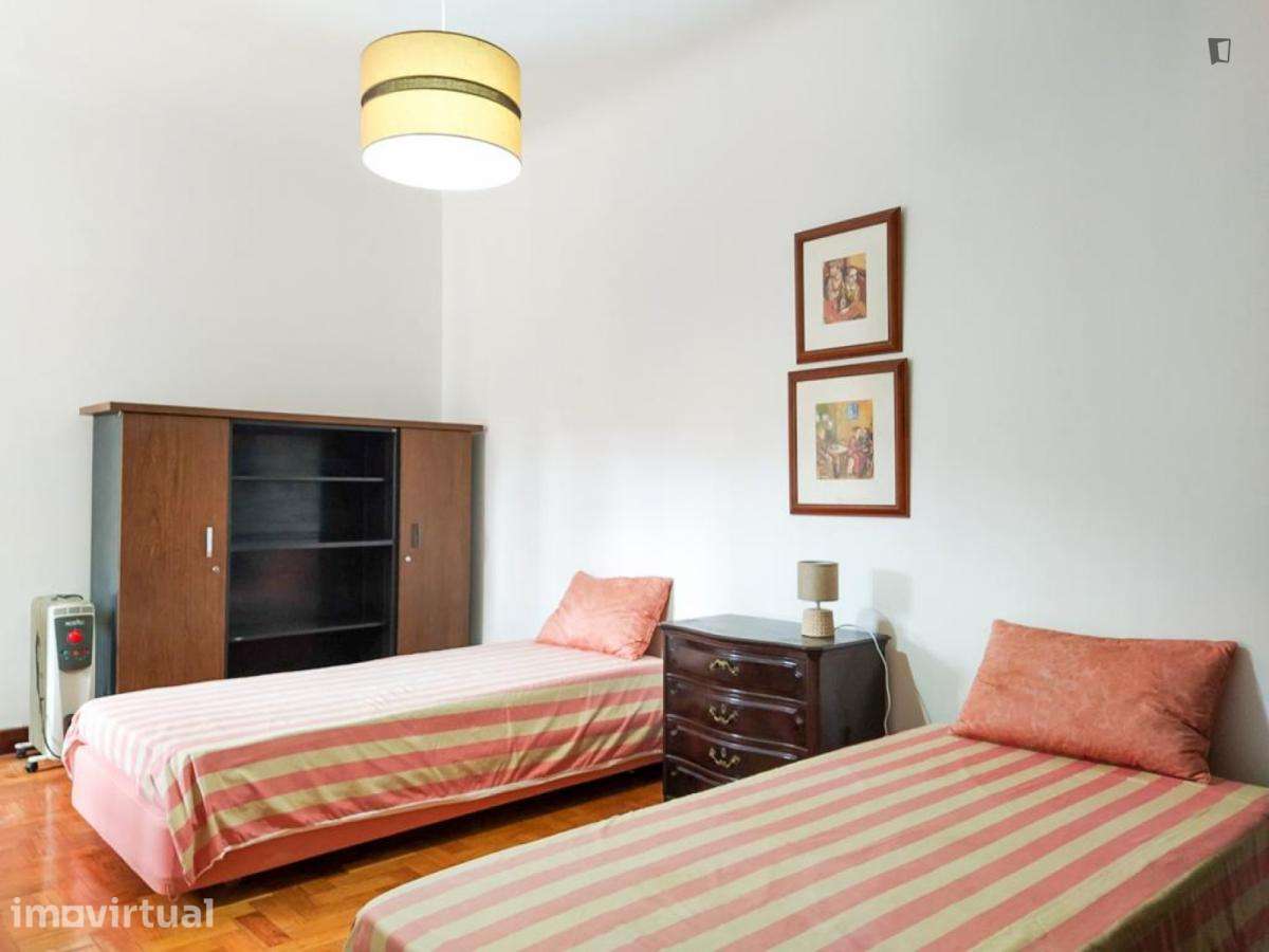 Cama - localizado em Paranhos Porto - Grande imagem: 2/32