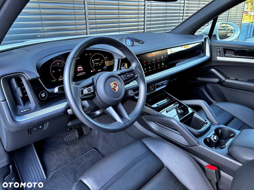 Porsche Cayenne - 22