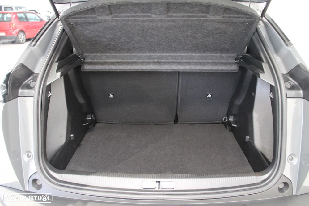 Peugeot 2008 1.2 Hybrid Allure e-DCS6 - 32