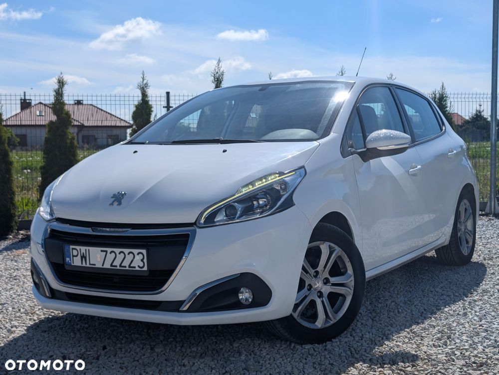 Peugeot 208 - 5
