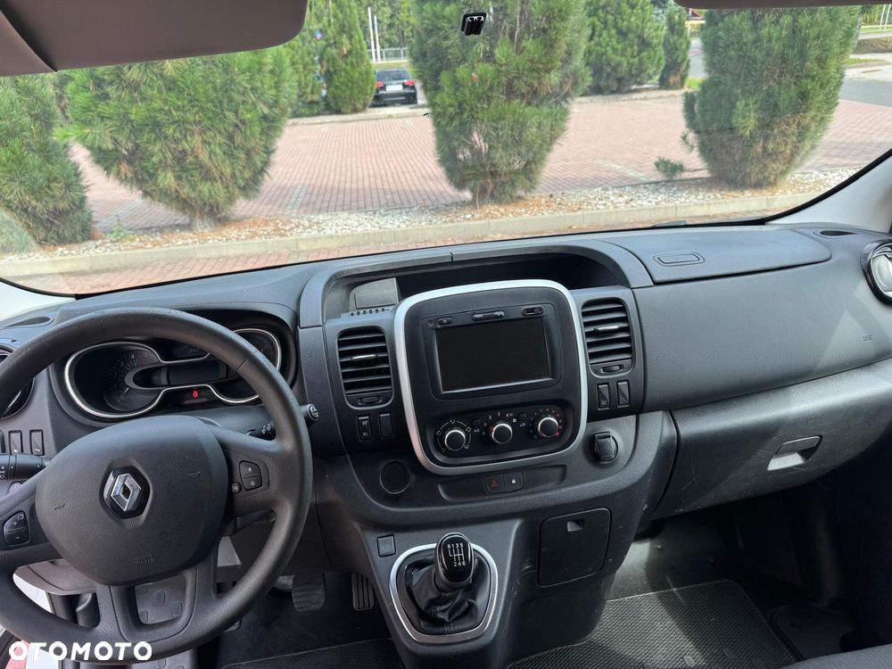 Renault Trafic - 16