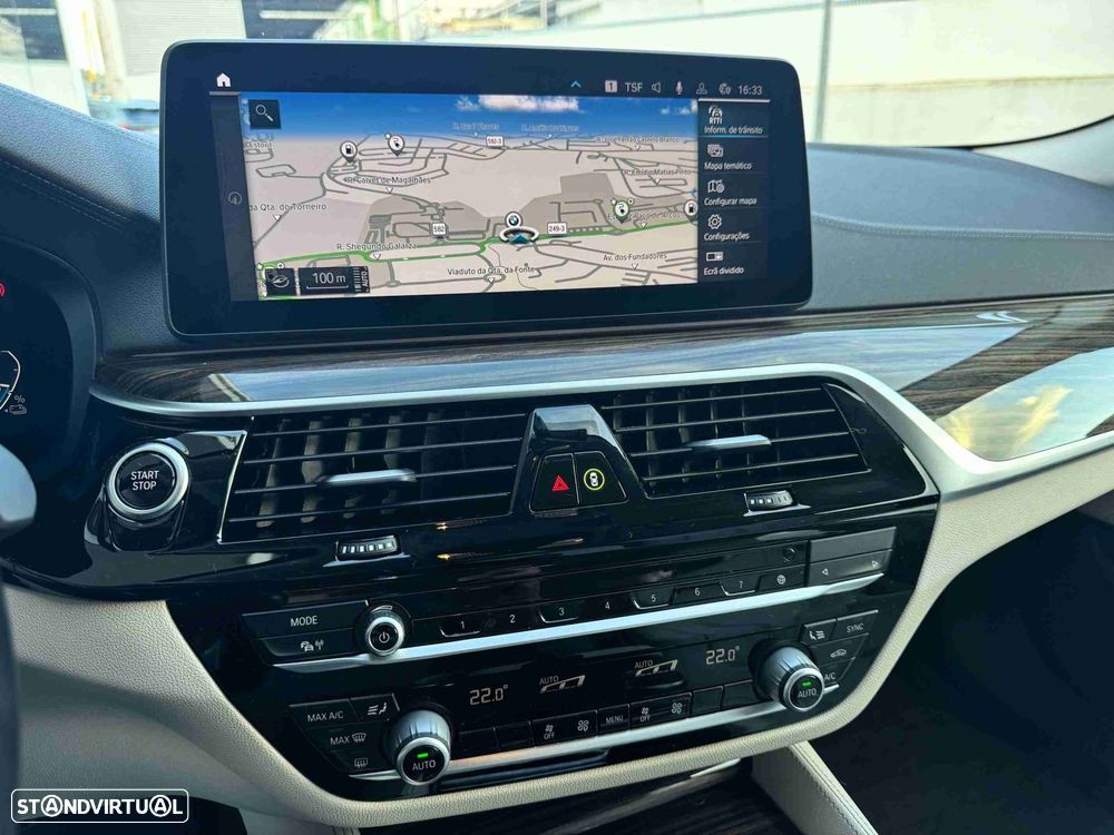 BMW 530 e Line Luxury - 14