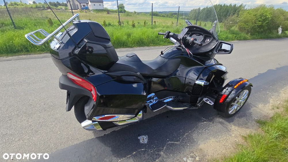 Can-Am Spyder - 19