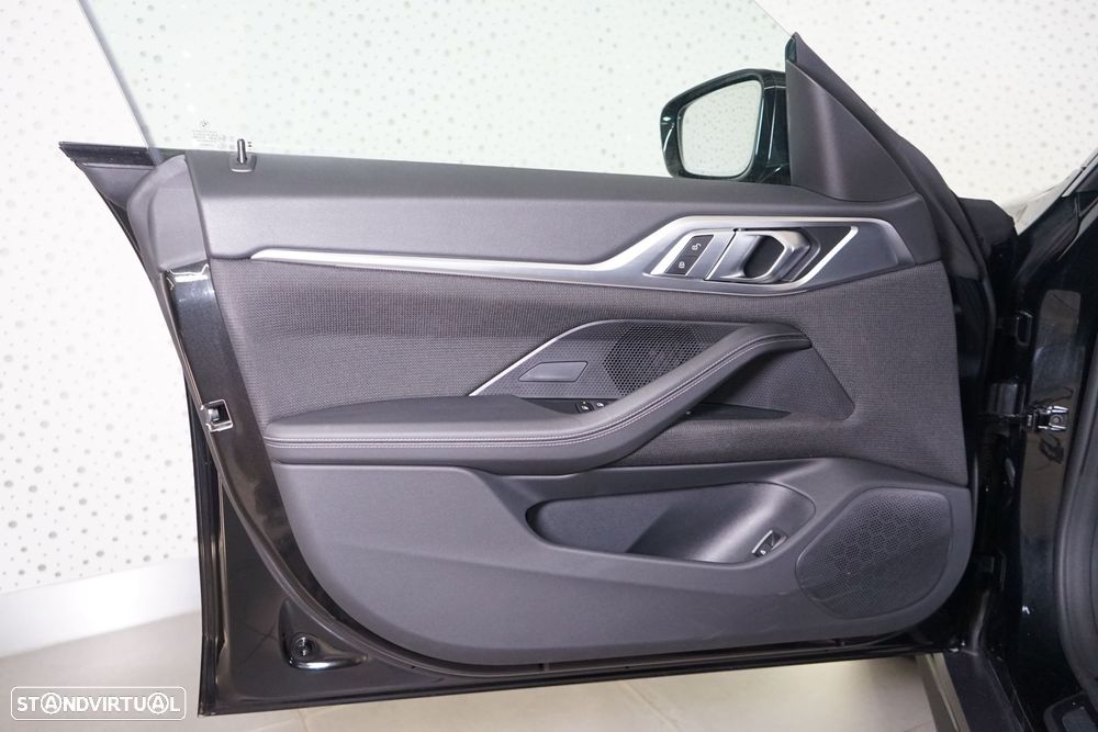 BMW i4 eDrive40 Desportiva M - 22