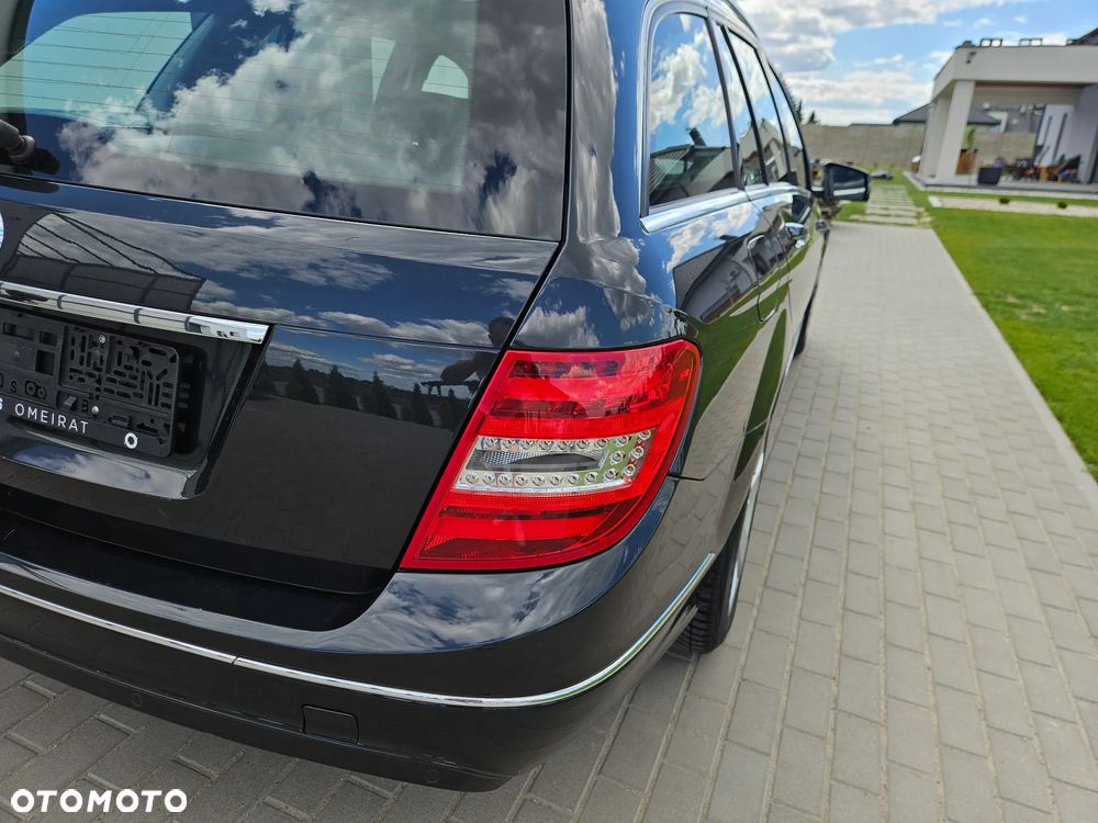 Mercedes-Benz Klasa C 200 (BlueEFFICIENCY) 7G-TRONIC Elegance - 12