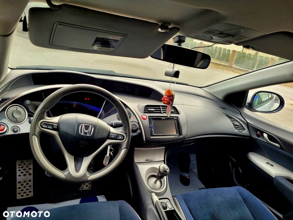 Honda Civic 1.8 Sport - 12