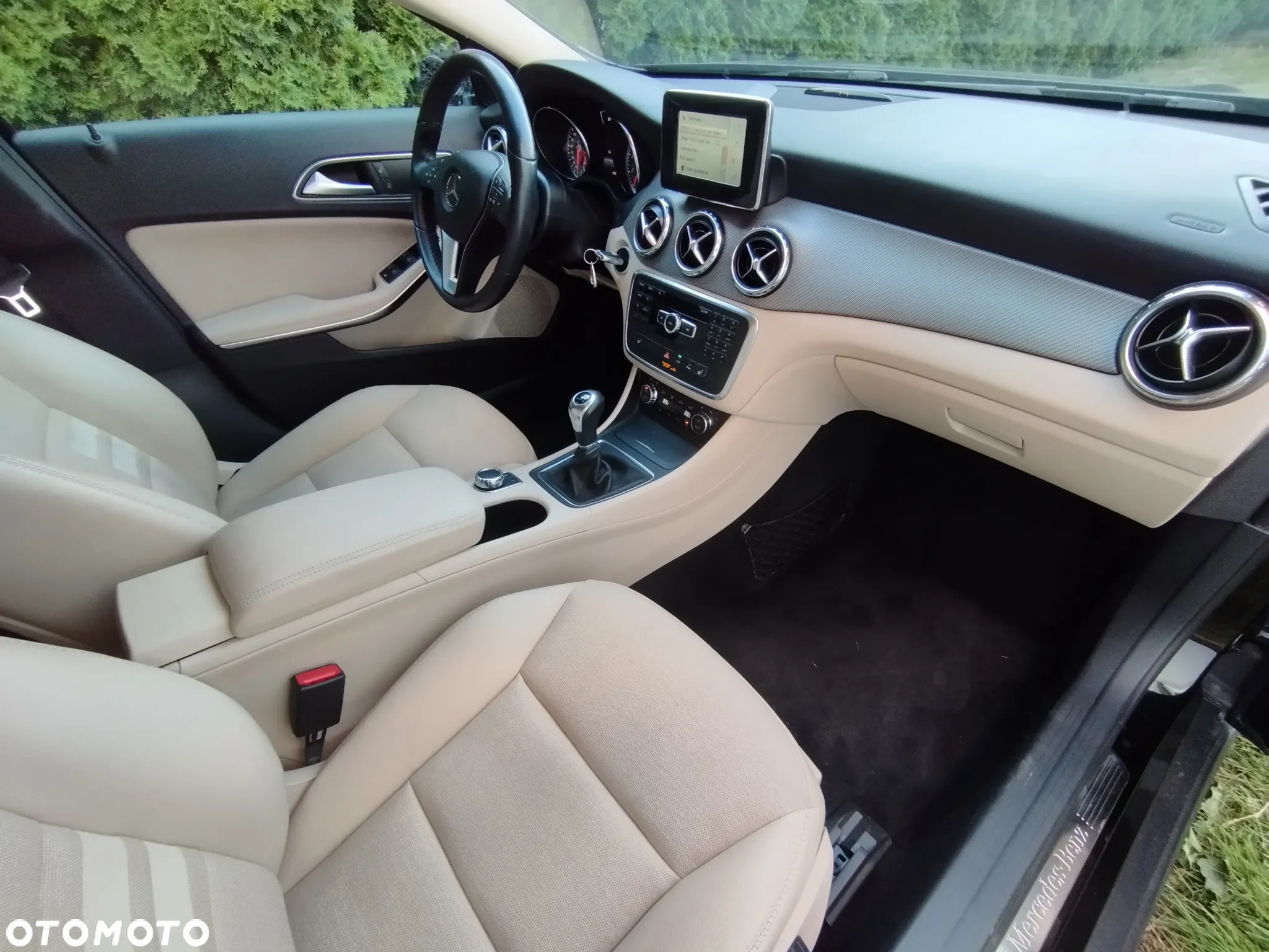 Mercedes-Benz GLA 200 - 6