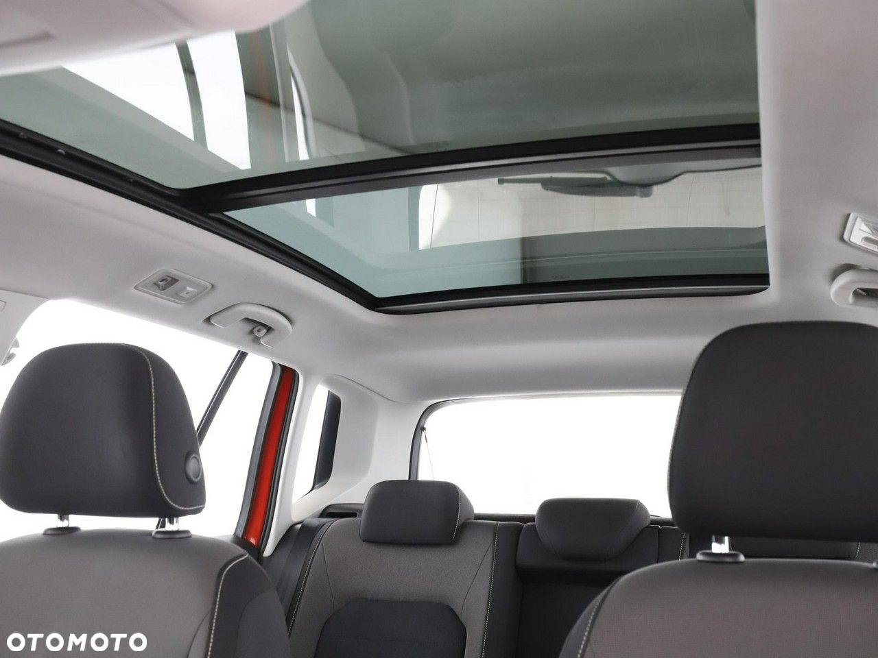 Volkswagen Golf Sportsvan 1.6 TDI BlueMotion Comfortline - 36