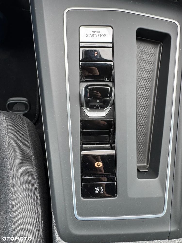 Volkswagen Golf 1.5 TSI EHybrid PHEV 150kW Life DSG - 22