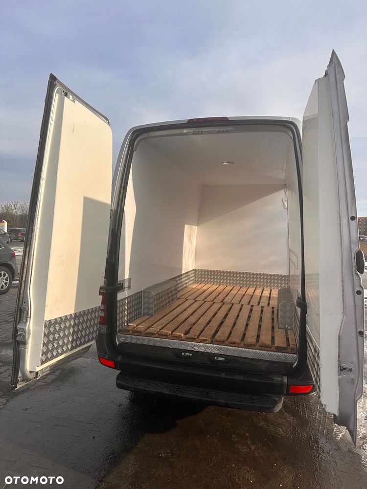 Mercedes-Benz Sprinter 906.235 - 12