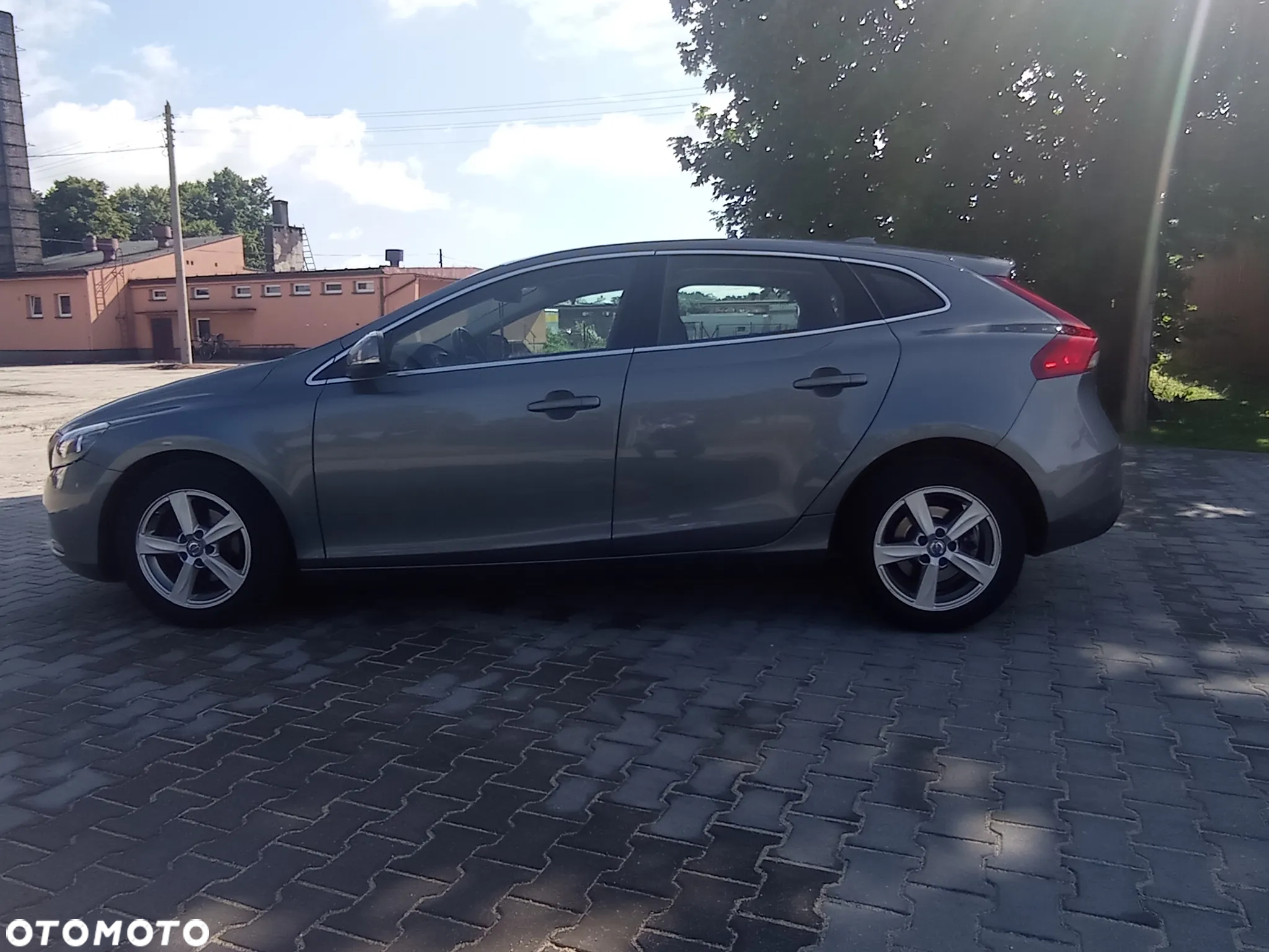 Volvo V40 D2 Drive-E Momentum - 6