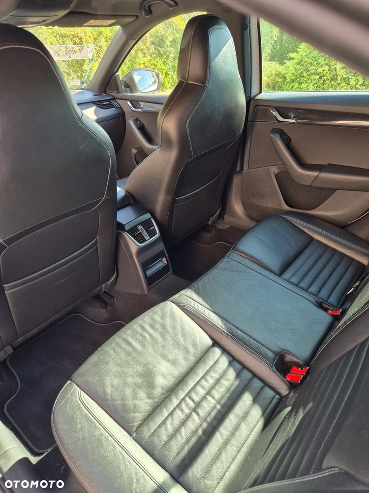 Skoda Octavia 2.0 TSI RS DSG - 7