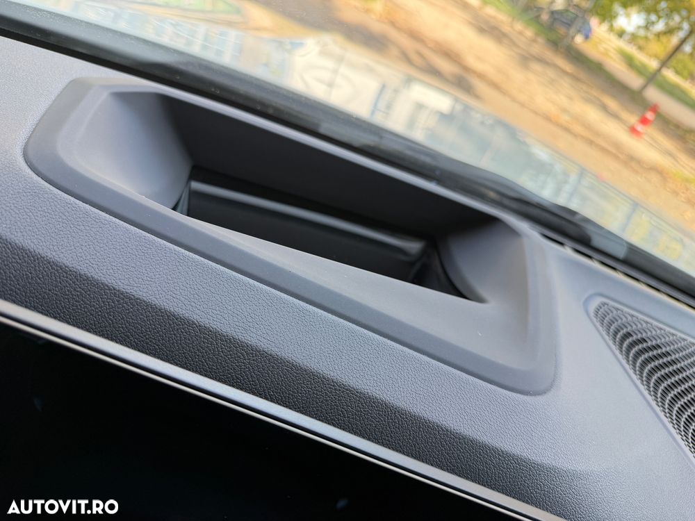 BMW Seria 3 2023 — imagine 26