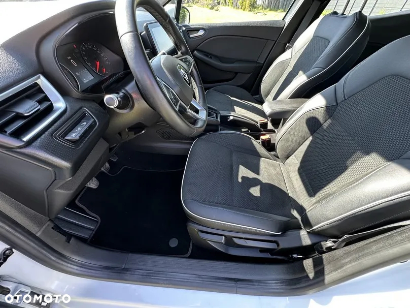 Renault Clio - 11