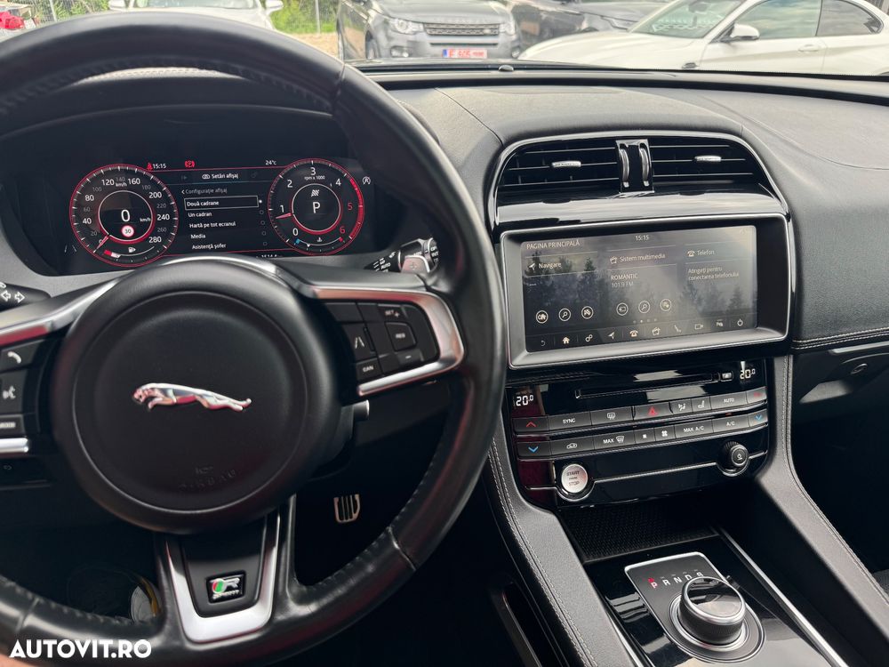 Jaguar F-Pace 20d AWD Aut. R-Sport - 29