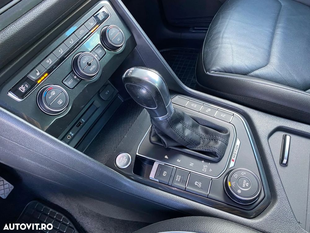 Volkswagen Tiguan - 30