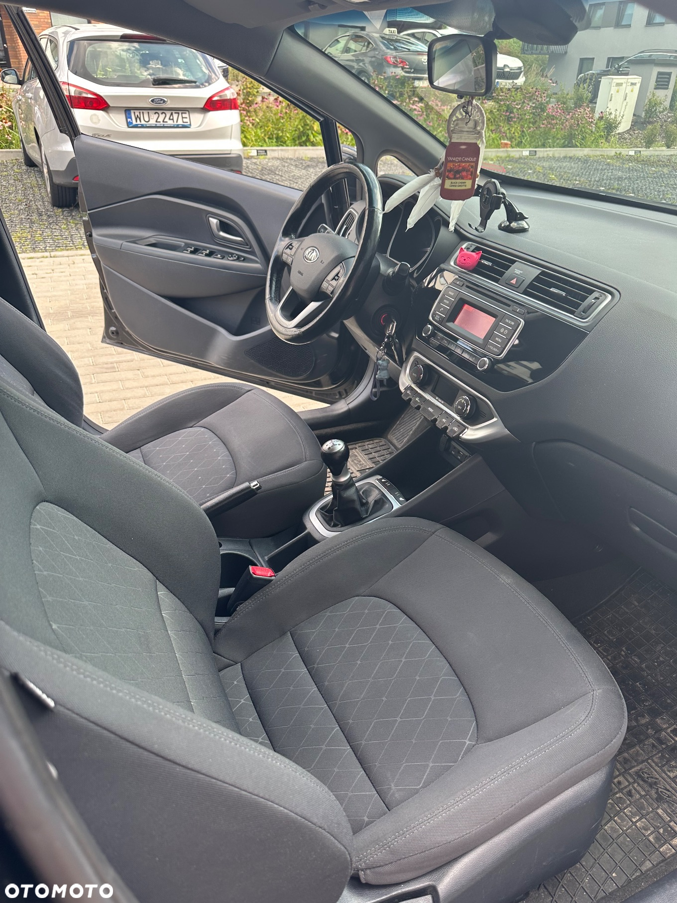 Kia Rio - 10