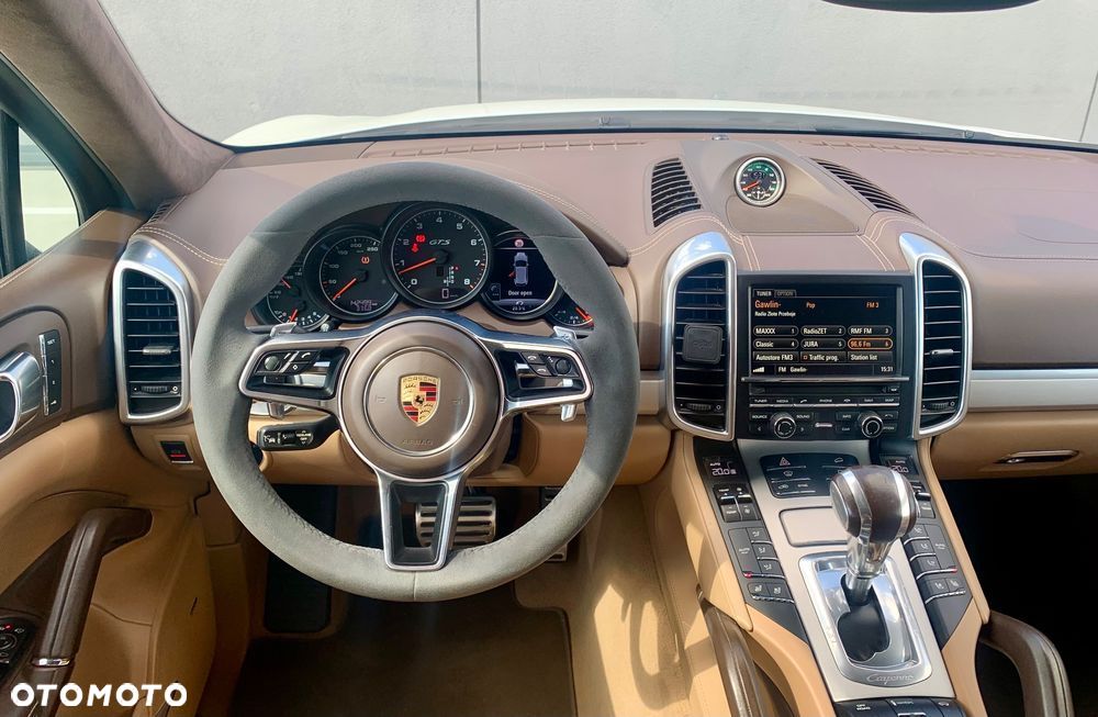 Porsche Cayenne GTS - 31