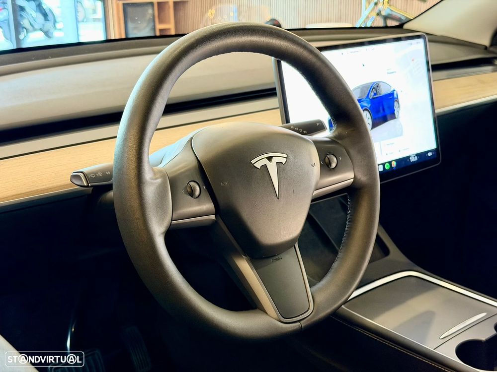 Tesla Model Y Tração Traseira - 28