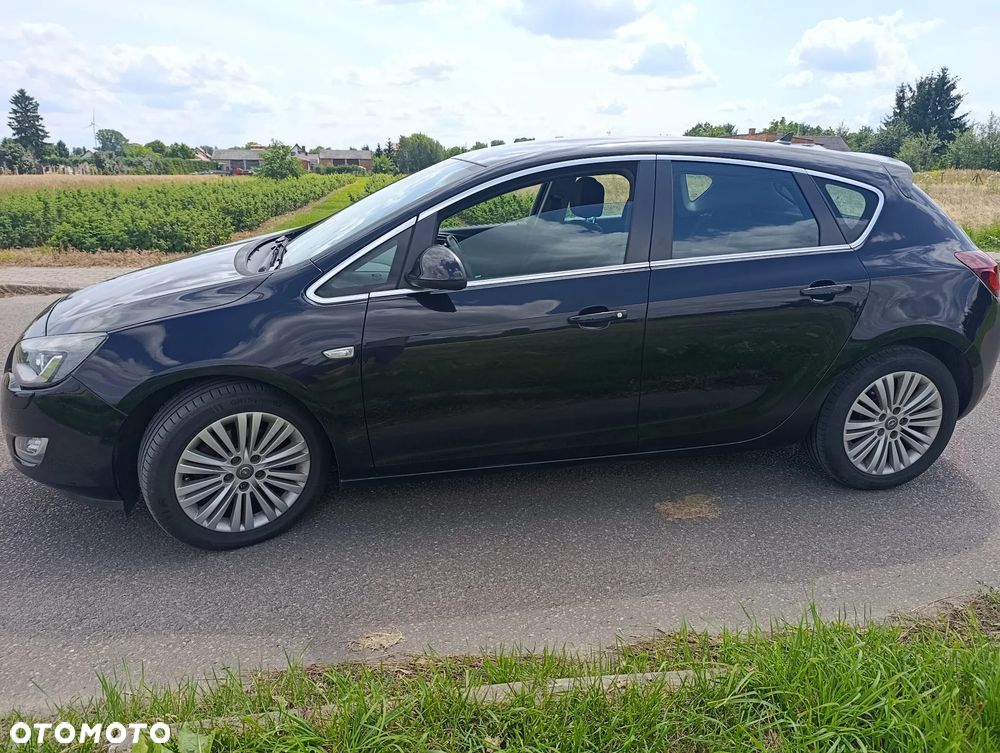 Opel Astra 2.0 CDTI Cosmo - 4