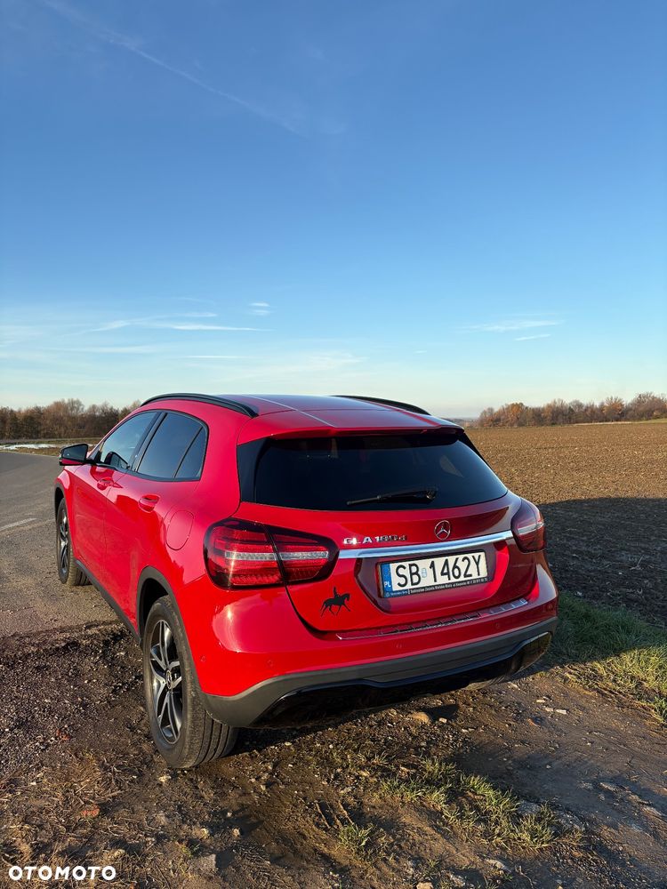 Mercedes-Benz GLA - 5