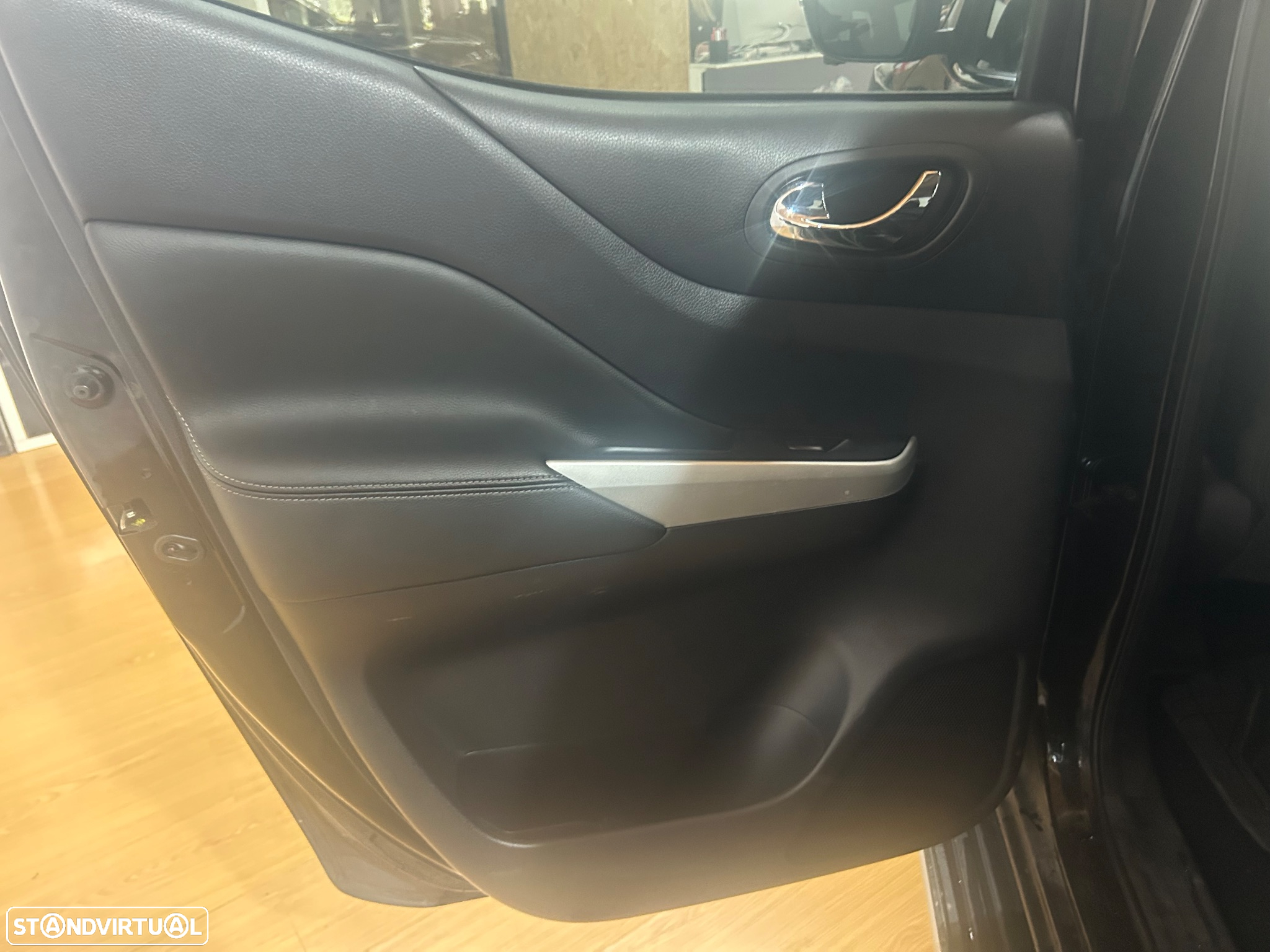 Nissan Navara NP300 DC Auto Tekna - 14