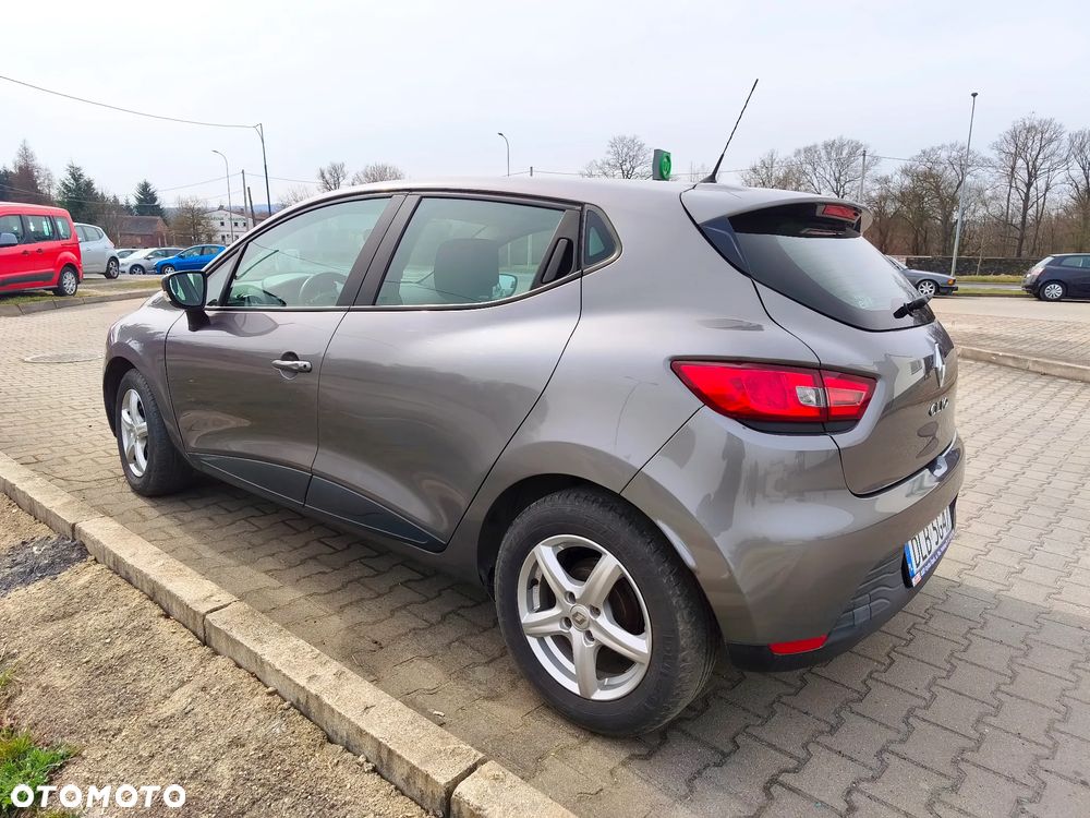 Renault Clio 1.2 16V Life - 4