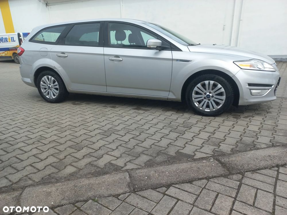 Ford Mondeo 2.0 TDCI Ambiente - 4