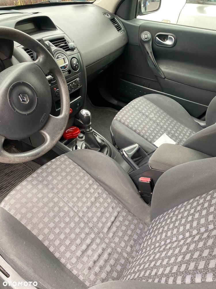 Renault Megane 1.9 dCi Confort Authentique - 10