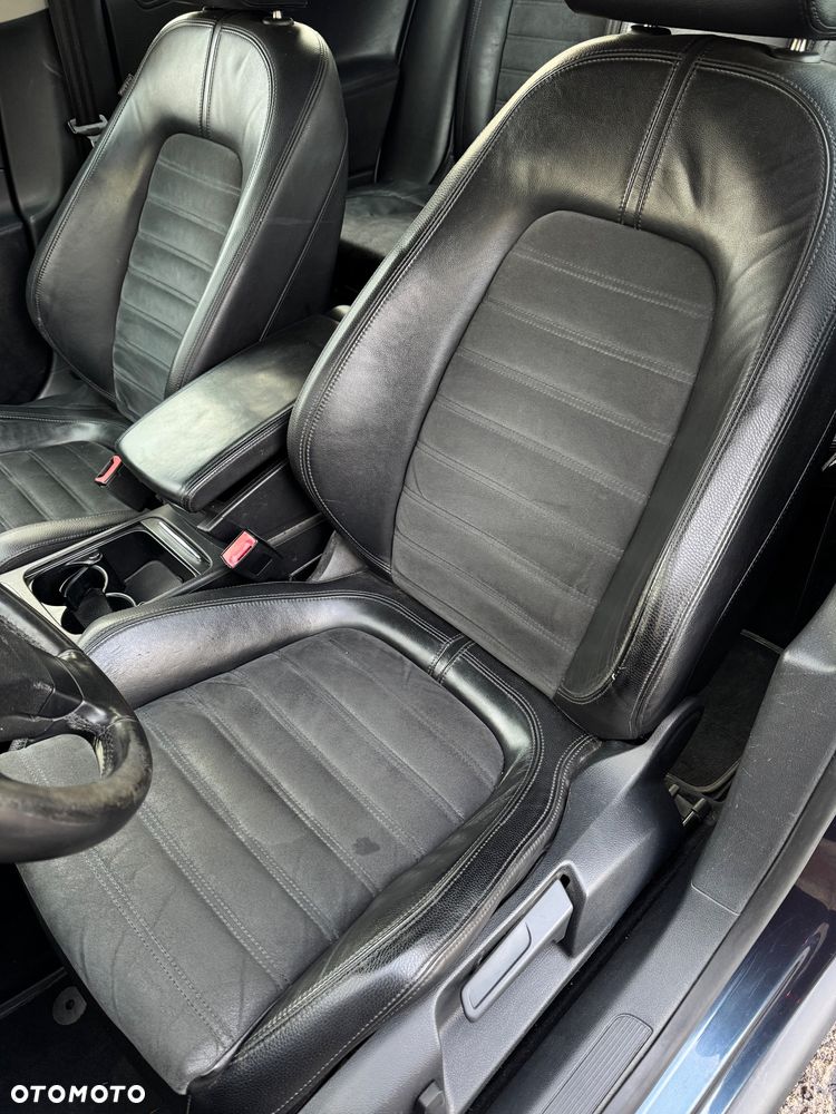 Volkswagen Passat 2.0 TDI DPF Individual - 11