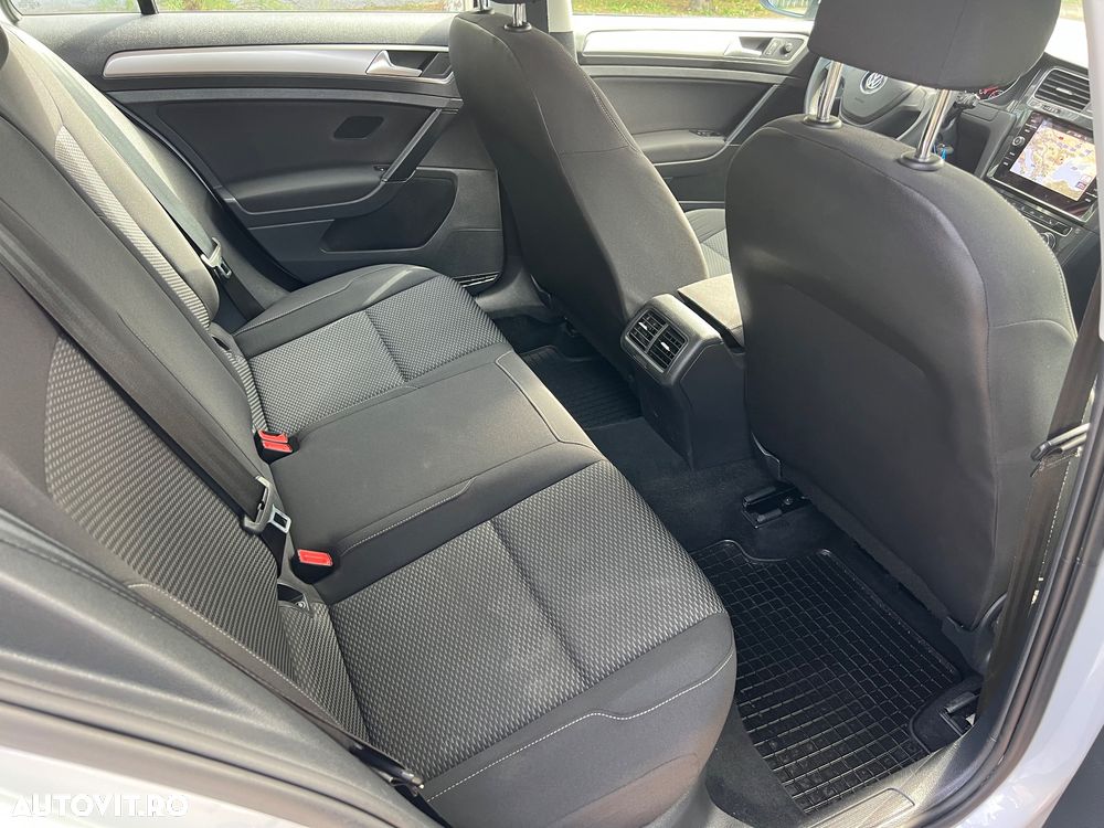 Volkswagen Golf 1.6 TDI Comfortline - 15