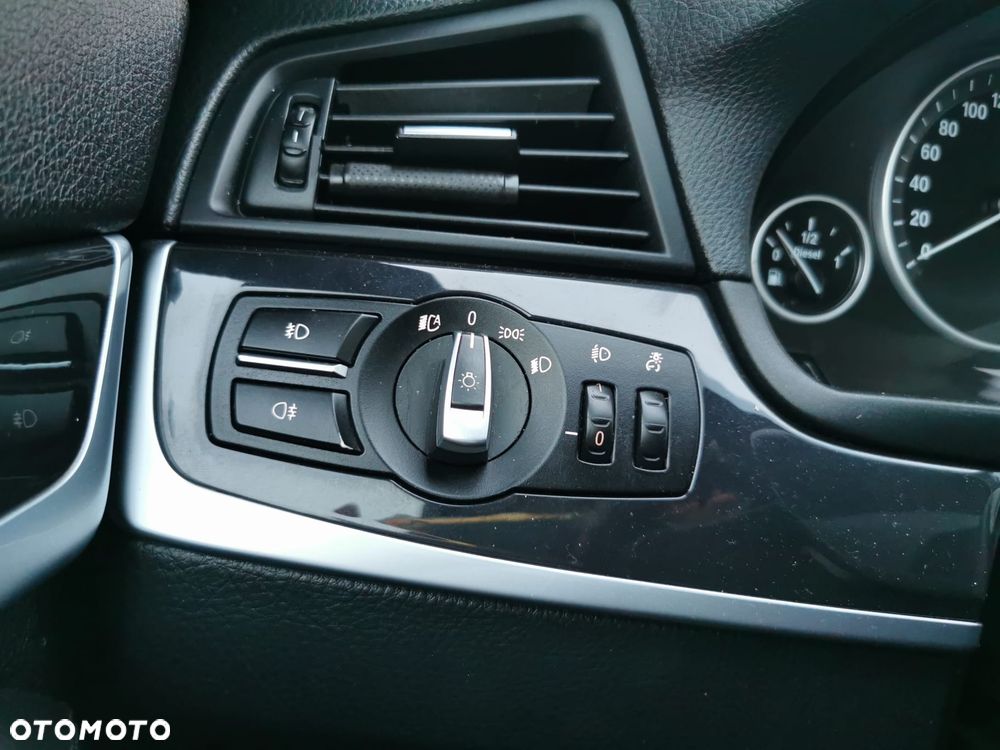 BMW Seria 5 520d - 14