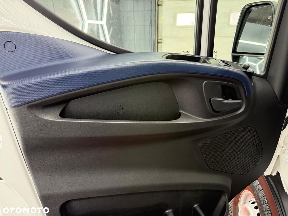 Iveco DAILY - 21
