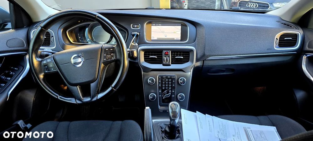 Volvo V40 T3 Kinetic - 11
