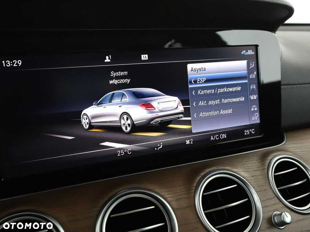 Mercedes-Benz Klasa E - 28