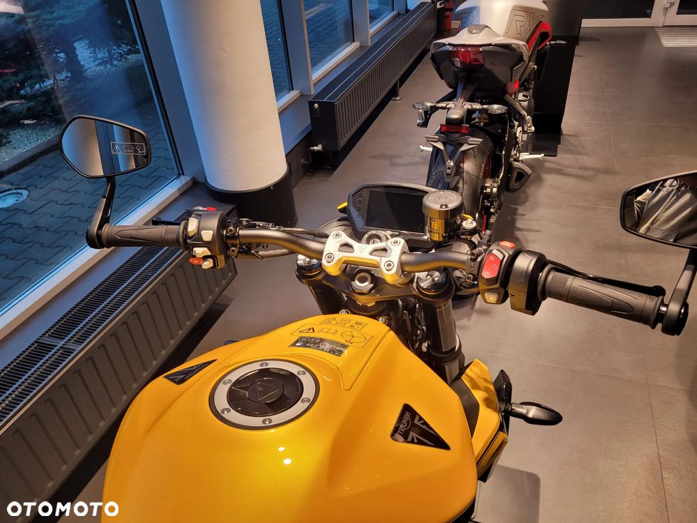 Triumph Street Triple - 5