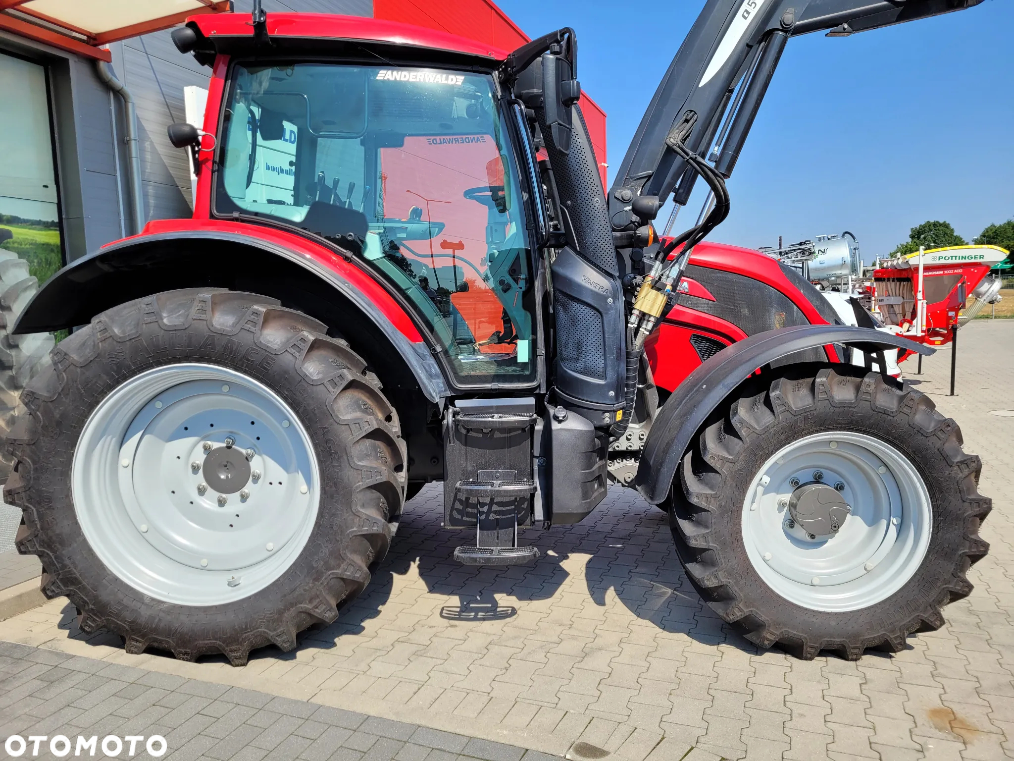 Valtra N114 - 6