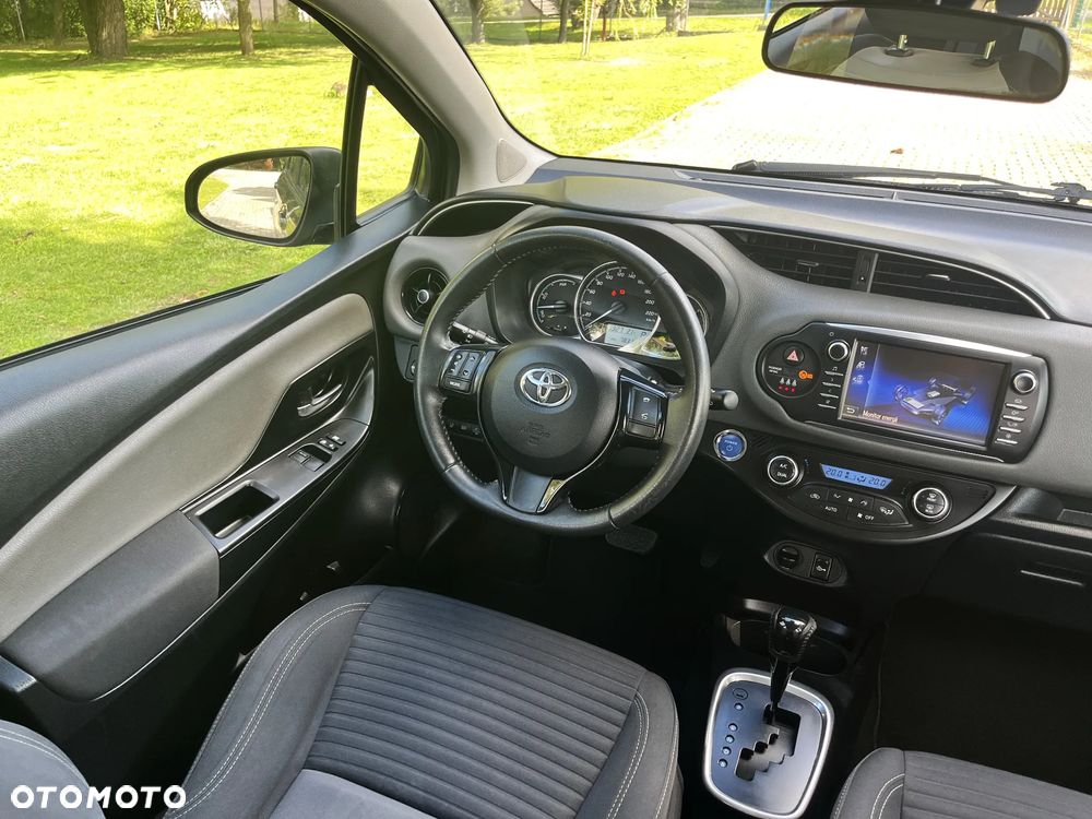 Toyota Yaris ver-hybrid-1-5-vvt--i-comfort - 13