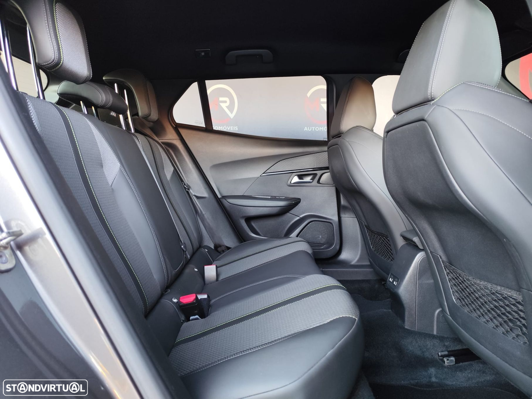 Peugeot 2008 1.5 BlueHDi GT Line EAT8 - 36