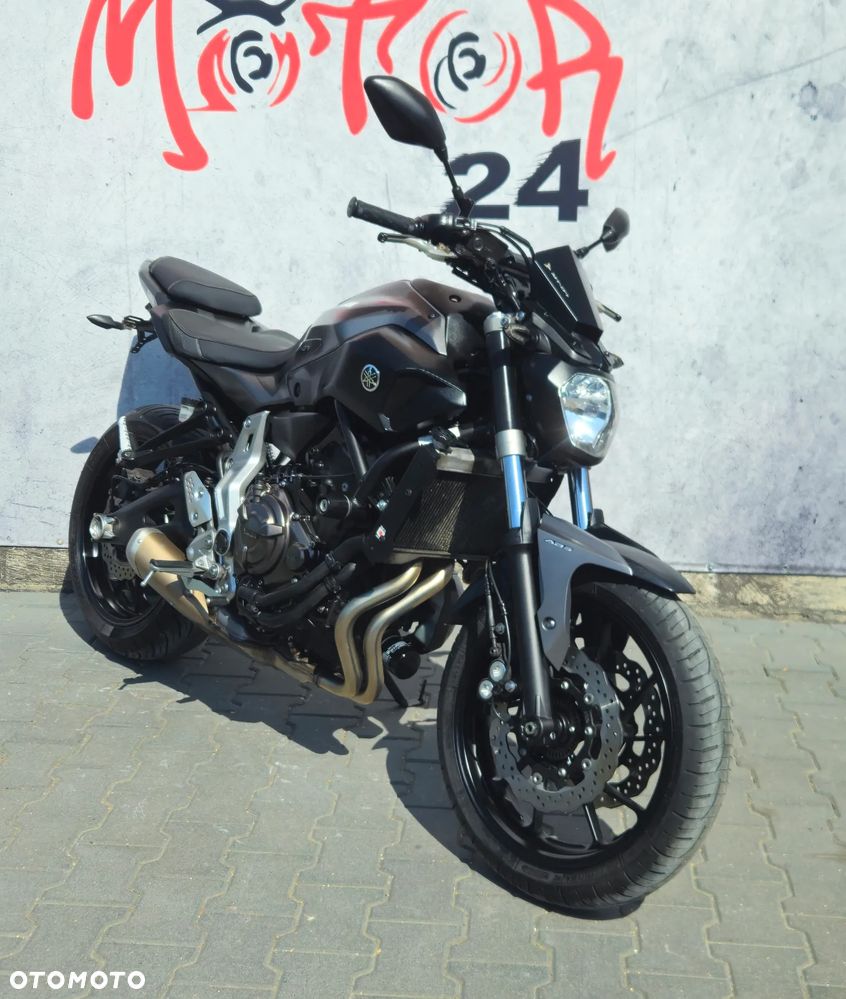 Yamaha MT - 8