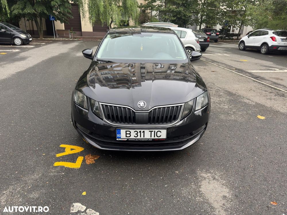 Skoda Octavia 1.6 TDI DSG Ambition - 2