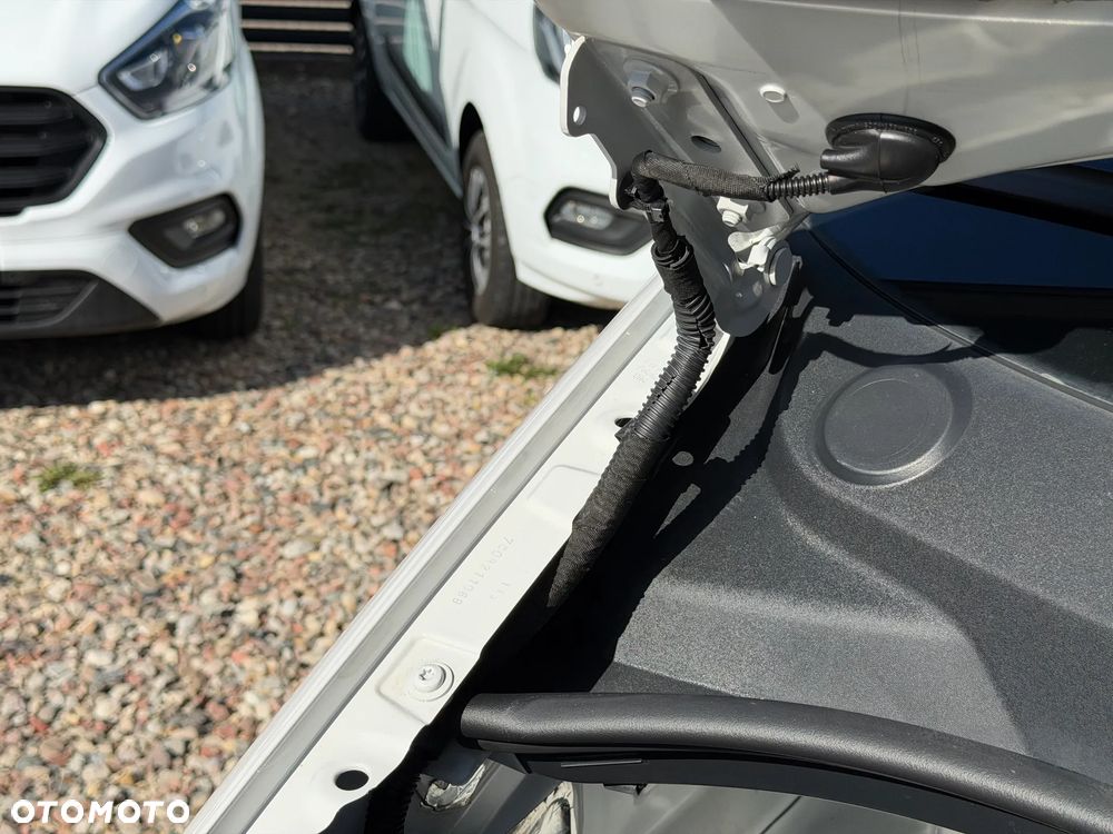 Volkswagen CRAFTER VAN VAT-1 z ZABUDOWĄ SERWISOWĄ WARSZTAT StoreVAN Półki, Szuflady, Kuwety na drobne przedmioty, Masaż fotela kierowcy, Fotel pneumatyczny terapeutyczny pilot ergoActive, Podgrzewana szyba, Kierownica wielofunkcyjna, Tempomat, Ogr. prędkości, Minibar, Fabrycne parktroniki przód i tył, DMC:3500kg, Homologacja haka 3000kg! Duża ładowność 1315kg Model L2H1 Paka dł. 3450mm - 18