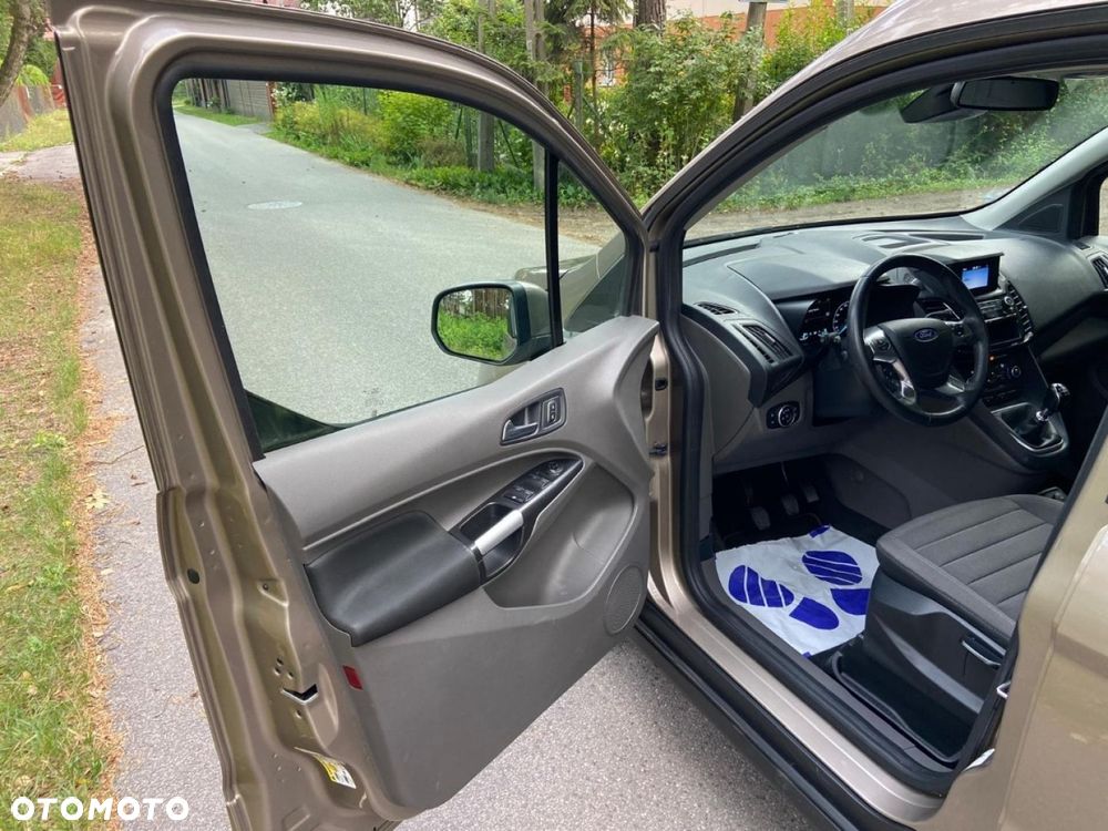 Ford Tourneo Connect - 24