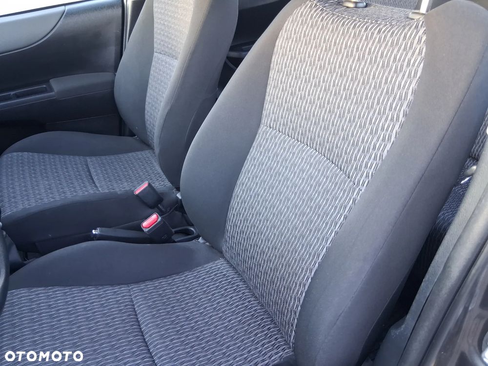 Toyota Yaris 1.33 Active - 10
