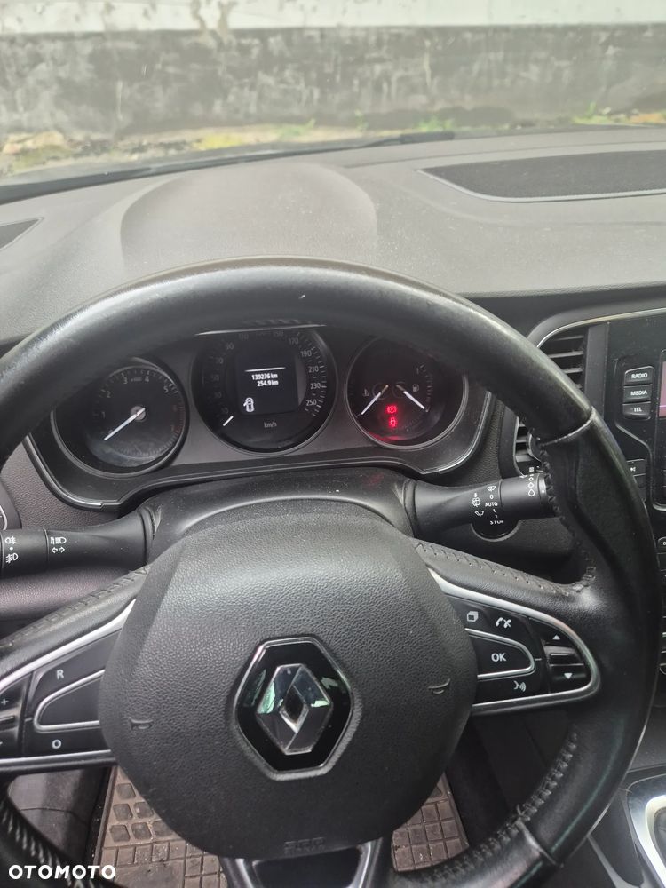 Renault Megane 1.6 SCe Limited - 10