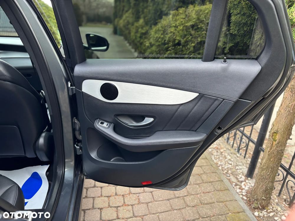 Mercedes-Benz GLC 220 d 4Matic 9G-TRONIC AMG Line - 14